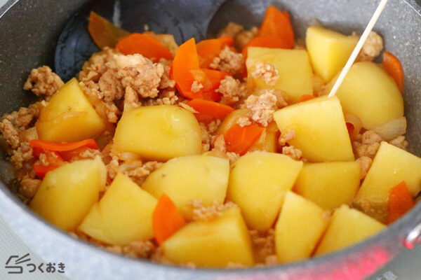 鶏ひき肉の肉じゃがのレシピ 作り方 つくおき