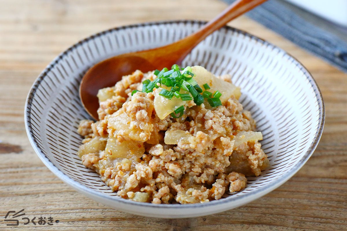 鶏そぼろと大根のごまみそ炒め煮