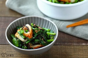 小松菜とちくわとひじきの和風サラダの写真