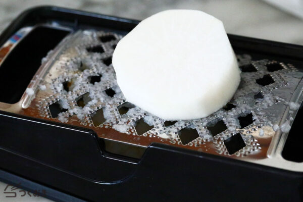 鶏むね肉となすの揚げびたしの手順写真その1