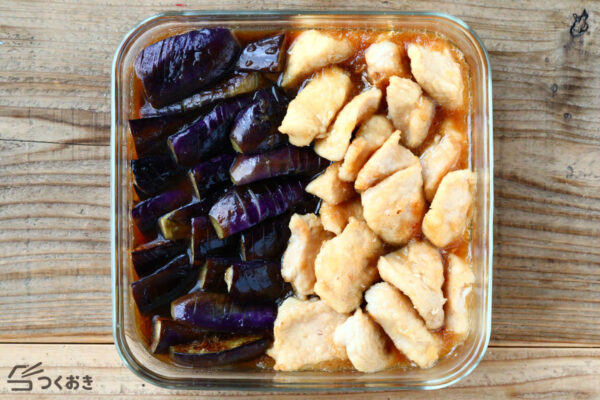 鶏むね肉となすの揚げびたしの冷蔵保存写真