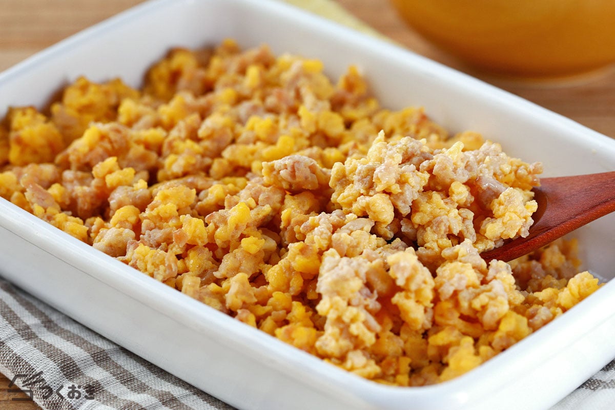 鶏たまそぼろのレシピ/作り方 | つくおき