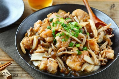 鶏肉ときのこの中華風とろみ炒めの料理写真