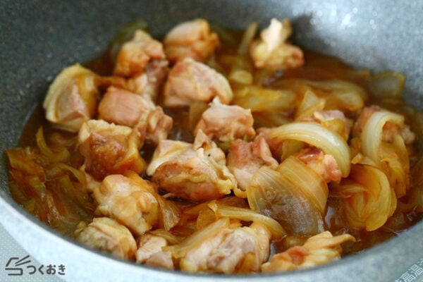 鶏肉と玉ねぎの卵とじ（親子丼の具）の手順写真その3