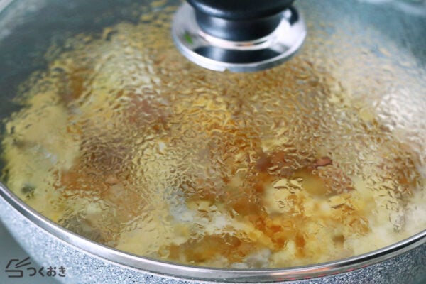 鶏肉と玉ねぎの卵とじ（親子丼の具）の手順写真その4