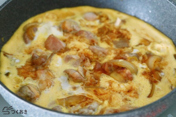 鶏肉と玉ねぎの卵とじ（親子丼の具）の手順写真その5
