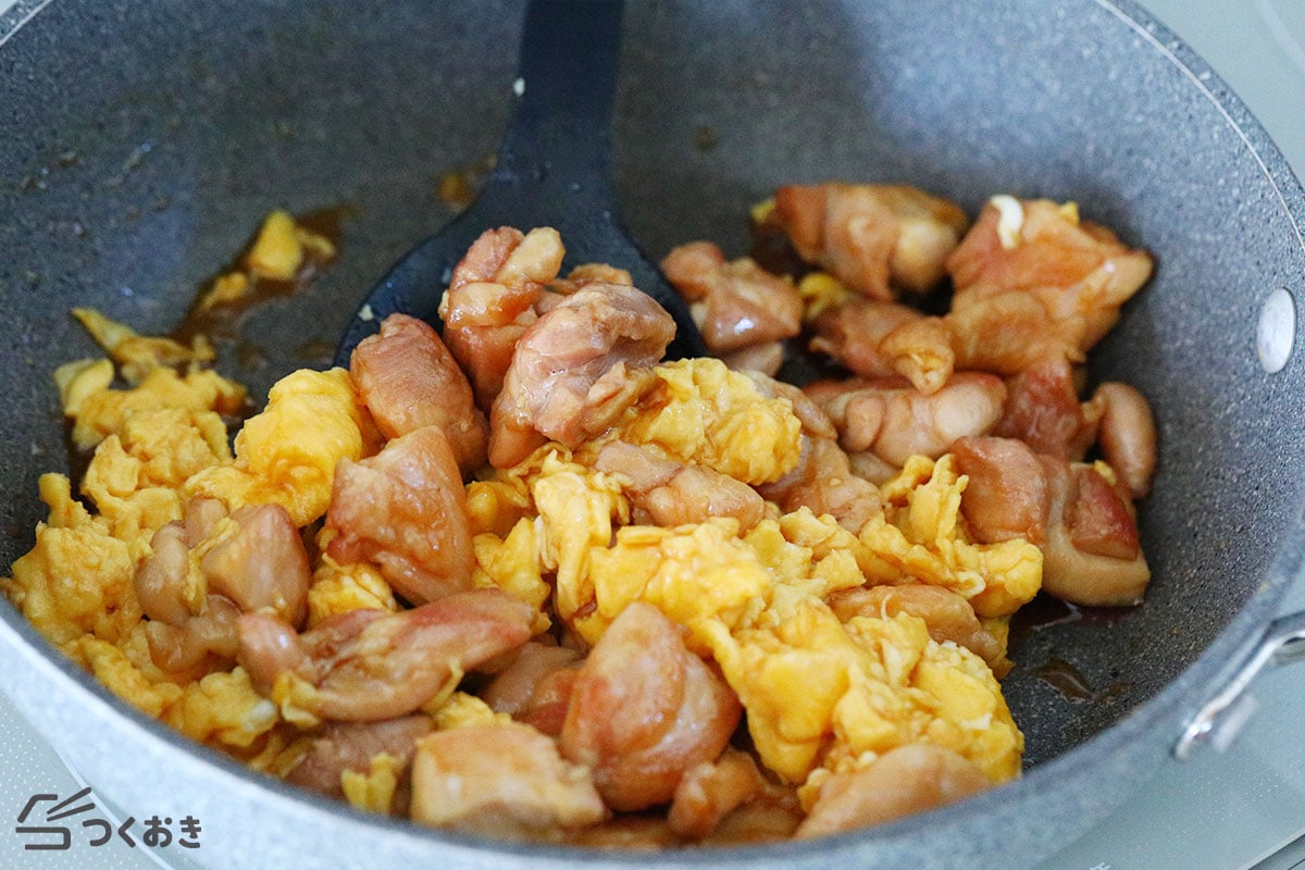 鶏肉とふわふわ卵の照り焼きの手順写真その5