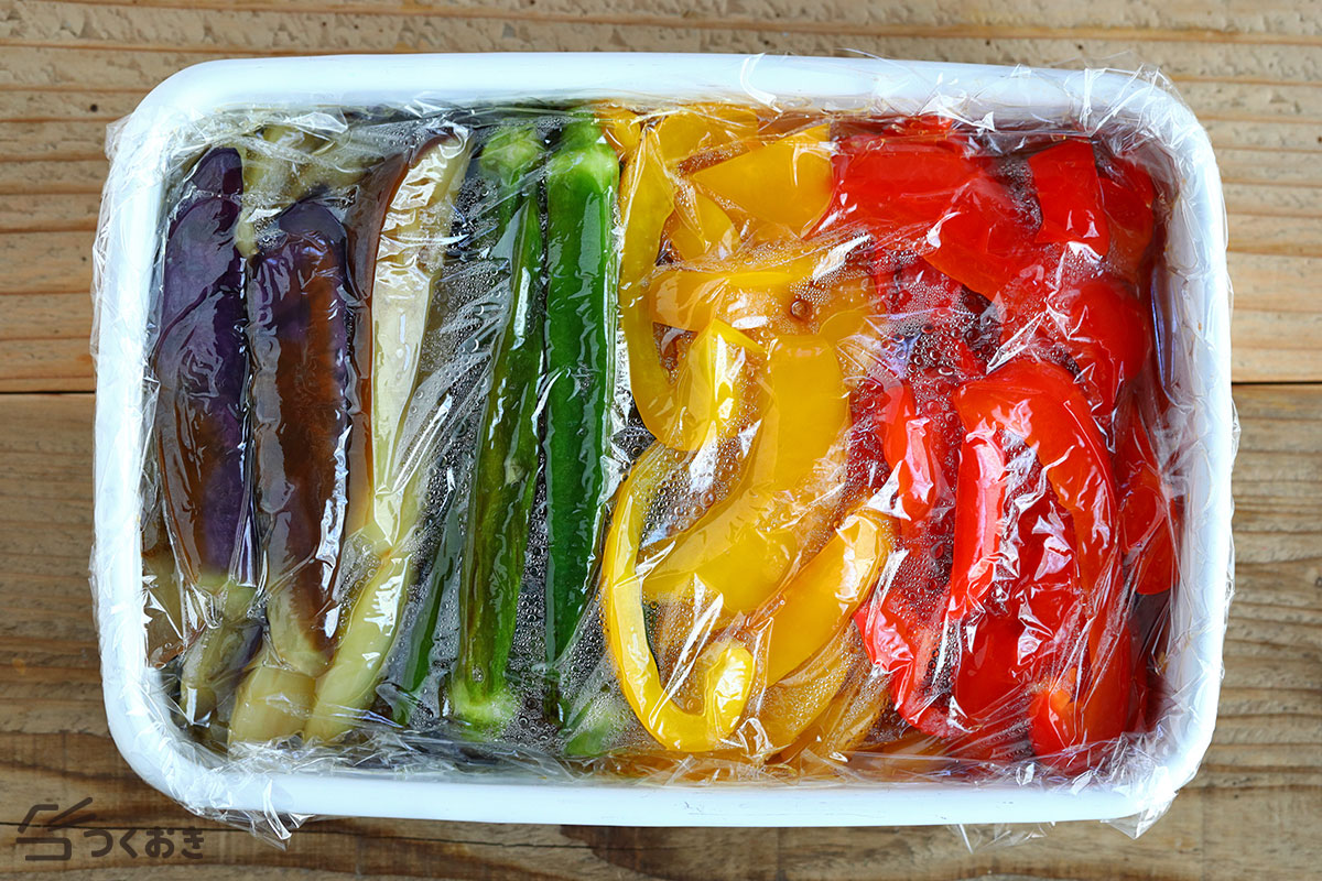 夏野菜の焼きびたしの冷蔵保存写真