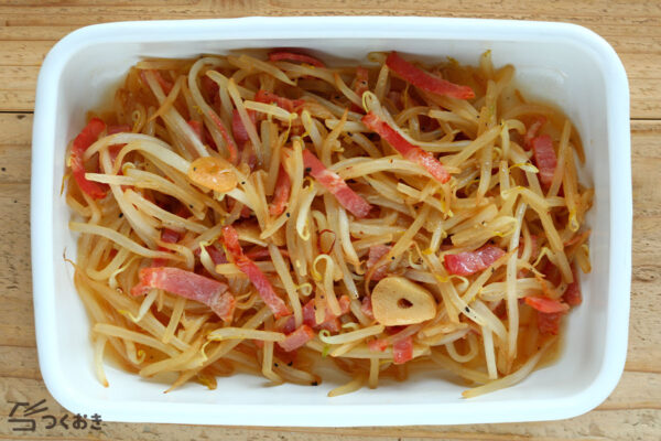 もやしとベーコンのにんにく醤油炒めのレシピ/作り方 | つくおき