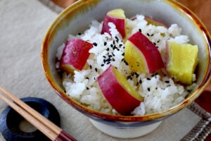 ほくほく甘い 基本のさつまいもご飯の写真