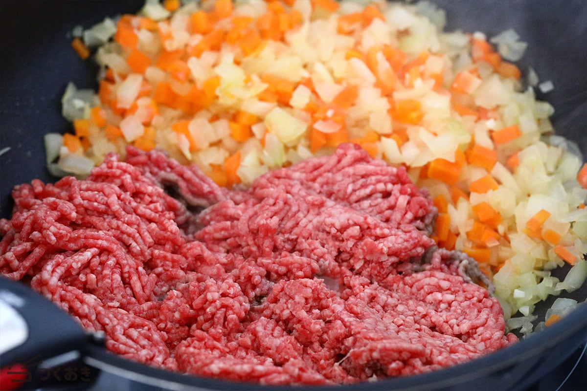 簡単本格的！濃厚ミートソースの手順写真その2