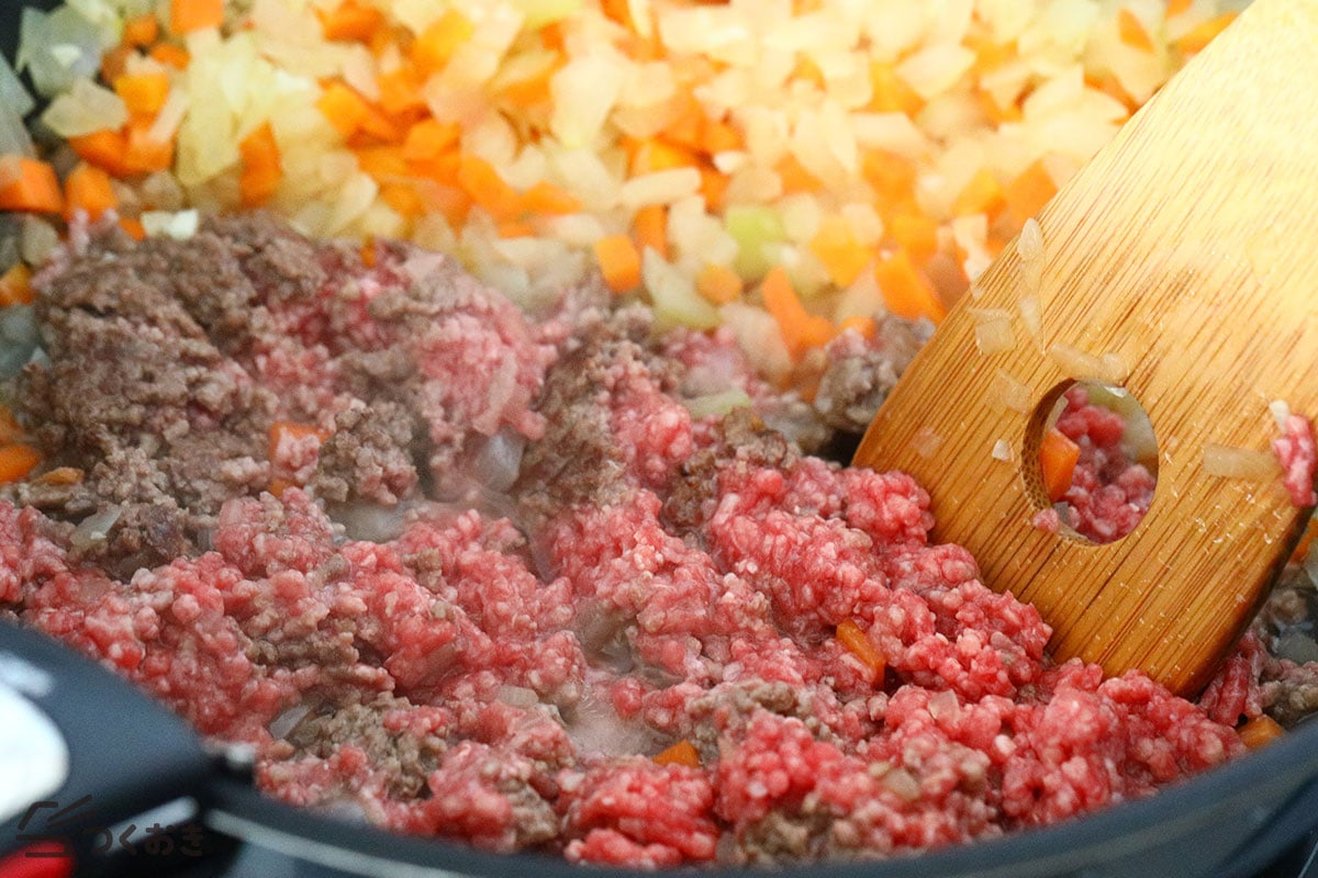 簡単本格的！濃厚ミートソースの手順写真その3