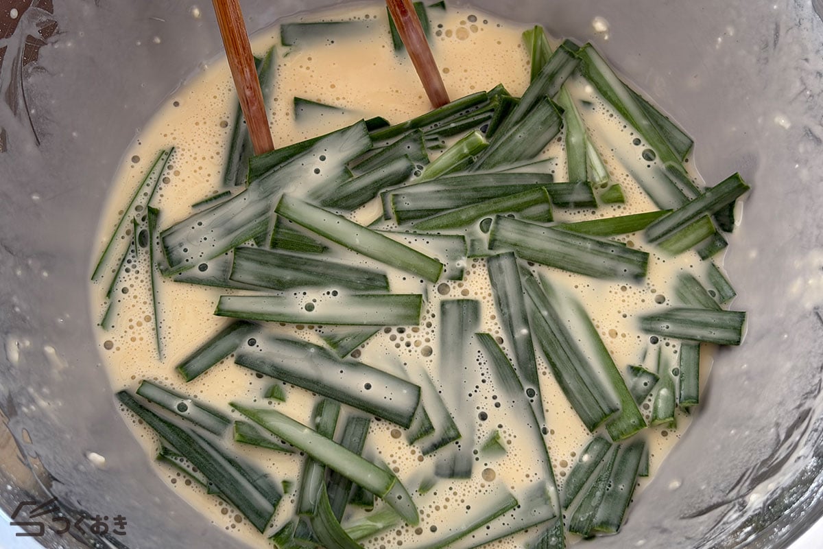 カリッともちもち！基本のニラチヂミの手順写真その1