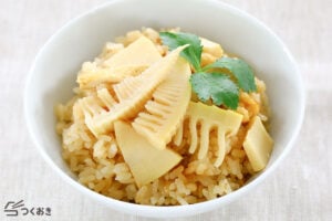 基本のたけのこご飯の写真