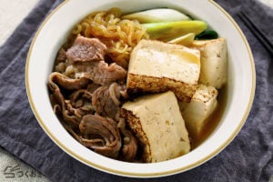 味しみで肉やわらか！肉豆腐の写真