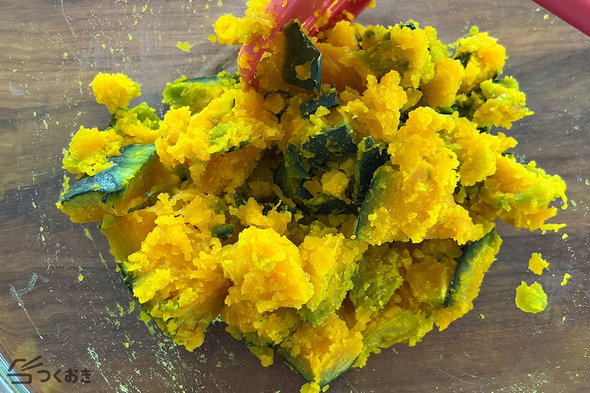 レンジで簡単絶品！基本のかぼちゃサラダの手順写真その3
