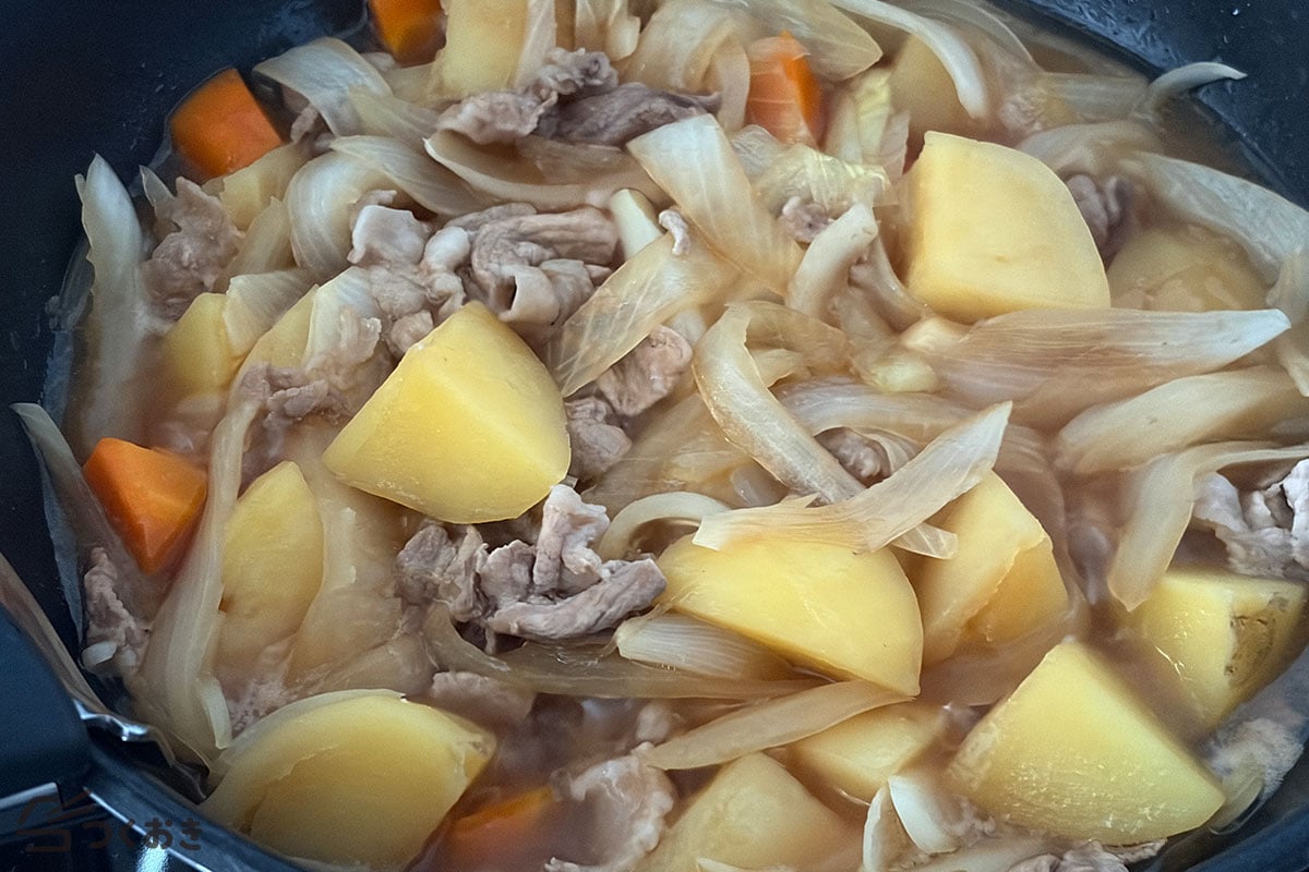 味しみほくほく！基本の肉じゃがの手順写真その5