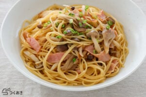 きのことベーコンのめんつゆ和風パスタの写真