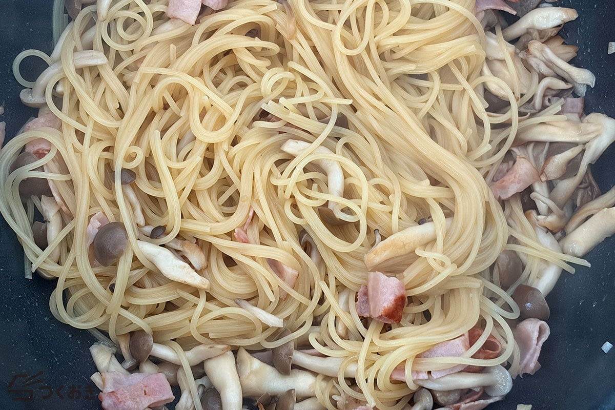 きのことベーコンのめんつゆ和風パスタの手順写真その4
