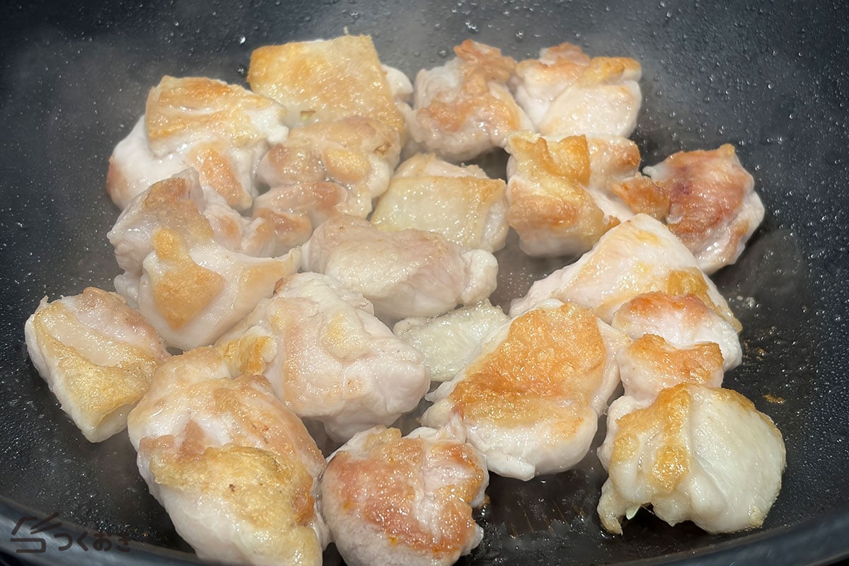 簡単コク旨！鶏肉とキャベツの甘辛にんにく炒めの手順写真その3