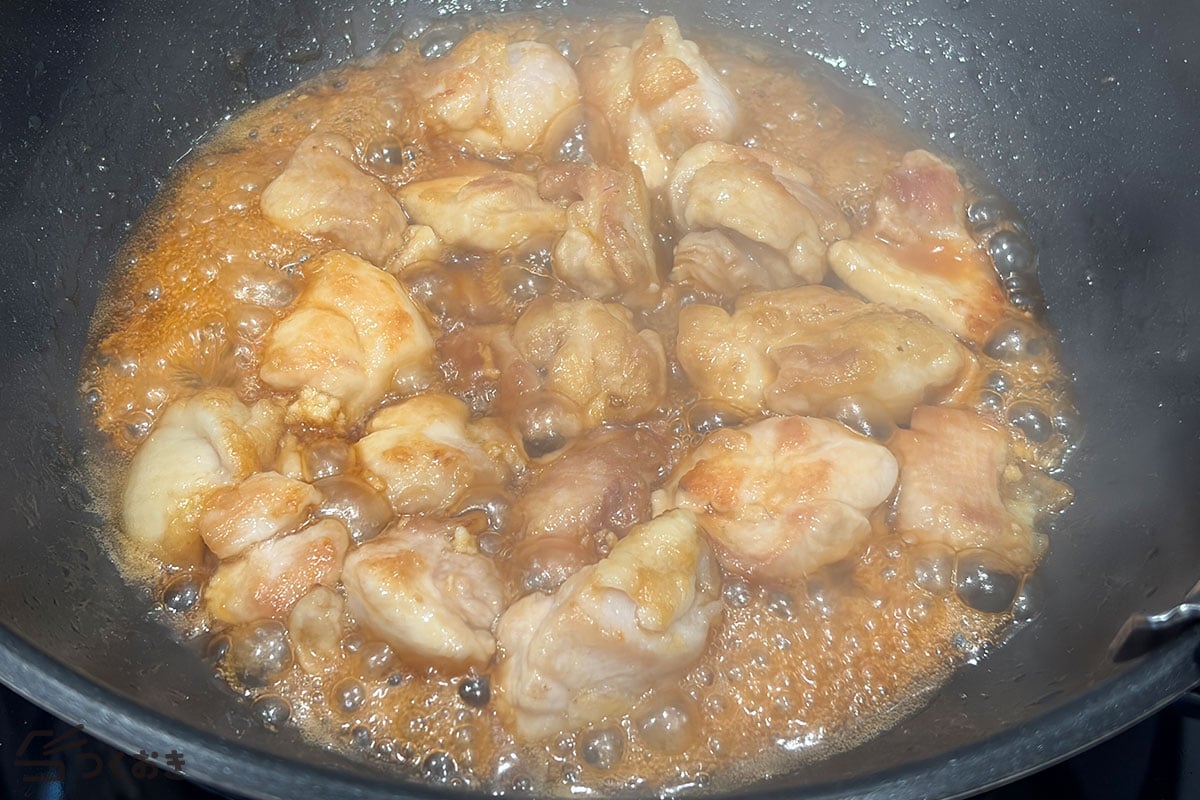 簡単コク旨！鶏肉とキャベツの甘辛にんにく炒めの手順写真その4