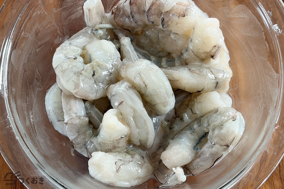 簡単なのに本格味！基本のエビチリの手順写真その2